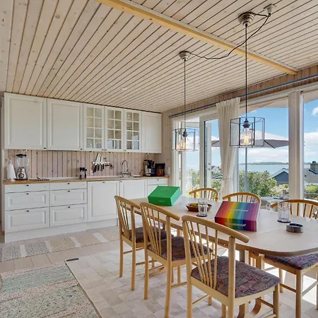 Cozy In With Kitchen Holiday home *